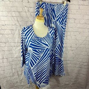 the look Blue White Geometric Print Top (XL) and pant (L) Set travel resort wear